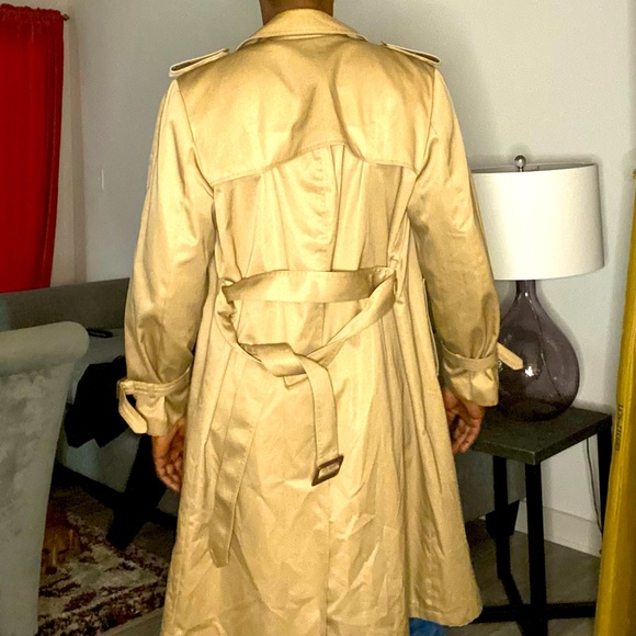 Classy & Classic Stylish Camel Trench Coat with Belt - Picture 6 of 7